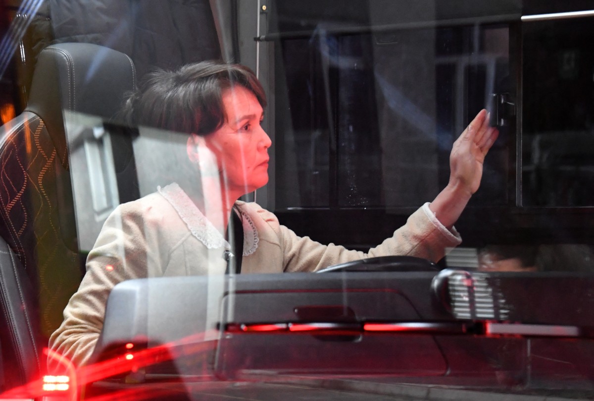 بالصور- نساء يقدن الحافلات في مشهد غير مألوف في أوزبكستان